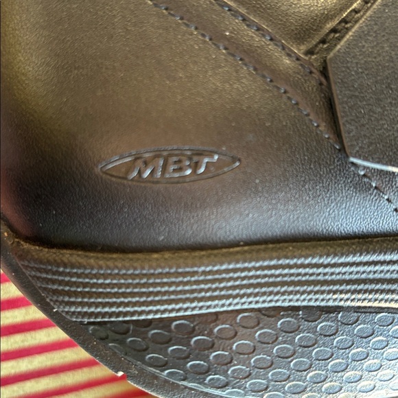 MBT Vibram leather Boot - Picture 5 of 9